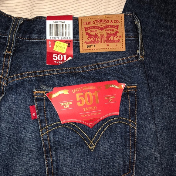 levis wedgie straight love triangle